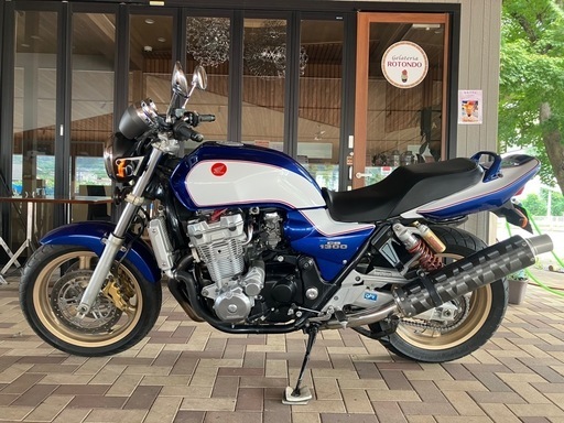 値下げ❗️予備検査付き！走行距離7千Km HONDA CB1300SF SC40 機関良好　SP忠男マフラー　キャブレターOH ブレーキ・クラッチマスターOH 油脂類交換 値下げ❗️予備検査付き！走行距離7千Km HONDA CB1300SF SC40 機関良好