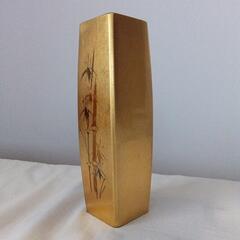 金箔仕上げ四角花瓶の画像