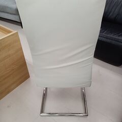 リユースのサカイ栃木店★ジモティ割あり★  椅子 ホワイト W47×D56×H102 クリーニング済み TC10381の画像