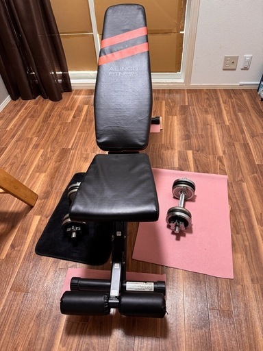 ジムチェアとダンベルセット。20kg