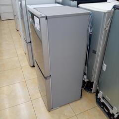 リユースのサカイ太田店★ジモティ割あり★ AQUA 冷蔵庫 126ｋｇ 22年製 ／クリーニング済み OJ10690の画像