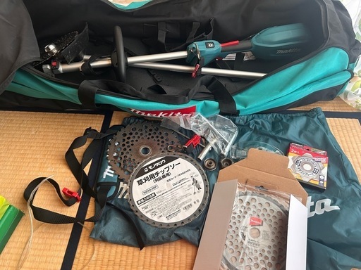 マキタ 充電式草刈機 MUX18D 本体・替刃セット付き