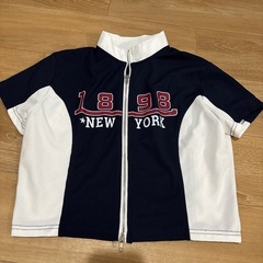 小学生の服の画像