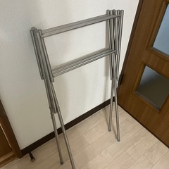 折り畳み洗濯干しの画像