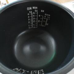 ☆ドリーム荒牧店☆ジモティー割引有☆【クリーニング済み】 東芝 5.5合炊きIH炊飯器 RC-10HK 2018年製の画像
