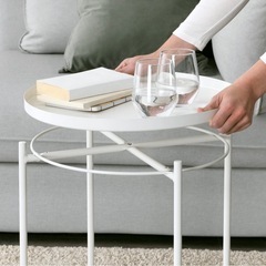 IKEAコーヒーテーブルの画像