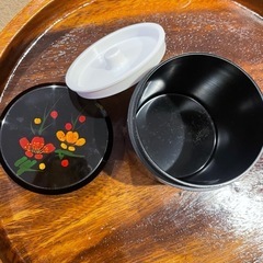 茶びつ、急須、湯呑みセットの画像