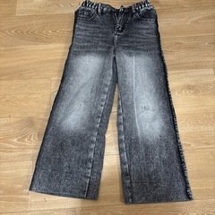 たくさんあります子供服の画像