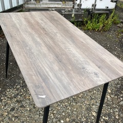 【バナナ厚別】ハイテーブル 白木目調 天板剥がれ有 脚取り外し可能の画像