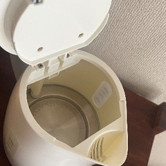 電気ポットの画像