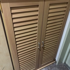 【右側はお譲り先決まりました】靴箱２つの画像