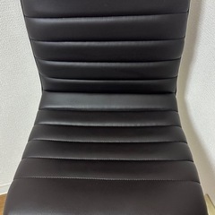 昇降式ダイニングチェア の画像