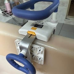 お風呂手すり　介護用品の画像