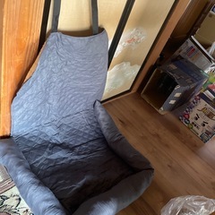 車に装着犬用ベットの画像