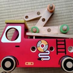 木製おもちゃ（I'm TOYの消防車）の画像