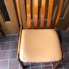 食卓椅子の画像