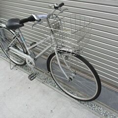 E449　★限定特価★ 中古自転車 BS　シティ　シルバー【26インチ　軽快車　3段　LEDオートライト 】の画像