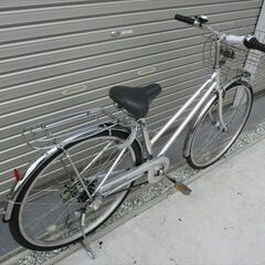 E449　★限定特価★ 中古自転車 BS　シティ　シルバー【26インチ　軽快車　3段　LEDオートライト 】の画像