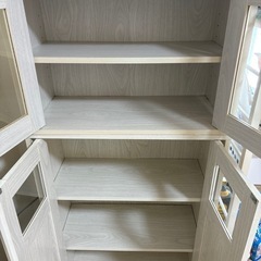 食器棚の画像