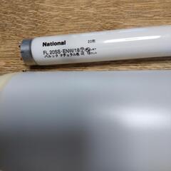 投稿番号51  直管蛍光灯と照明器具 の画像