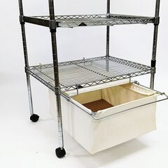 多用途な棚　引き出し付きの画像