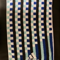 アディダスのスポーツタオルの画像