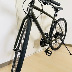 【ほぼ新品 】⭐︎必需品セット⭐︎クロスバイク BRIDGESTONE ANCHOR RL1 空気入れ、鍵、スマホフォルダー付きの画像