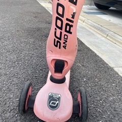 キックボードScoot & Ride（スクートアンドライド）の画像