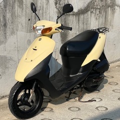 大人気セール‼️安心のバッテリー新品✨️前後タイヤ新品✨️ドライブベルト新品✨️嬉しいシート張り替え♪オイル満タン補充済み🈵オイル交換不要⭕️継ぎ足しだけで🆗2サイクルでパワフルな走り💨CA1PA レッツ2✴の画像