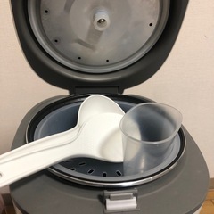 マイコン式3合炊飯器の画像