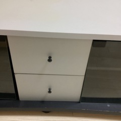 テレビボードの画像