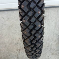 ホンダスーパーカブスパイクタイヤの画像