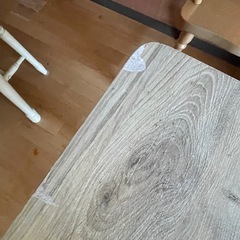 早い者勝ち！お洒落なダイニングテーブルの画像