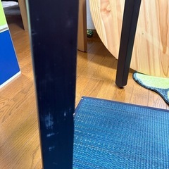 IKEA テーブル　ピントプル　足のみの画像