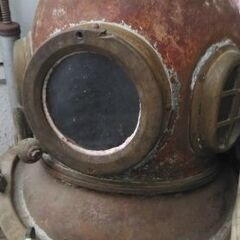 潜水ヘルメットの画像