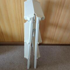 【軽量アルミ製】脚立　三段(高さ73cm、折りたたみ可)　の画像