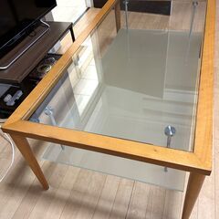 ガラス天板　ローテーブル　リビングの画像