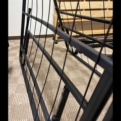 ベッドフレームの画像