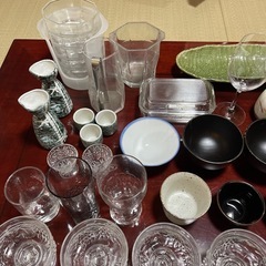 お皿、グラス、カップ等 食器大量セットの画像