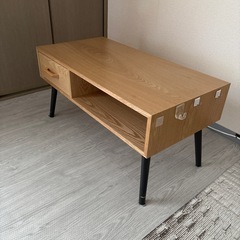 机　引き出し、ローテーブルの画像
