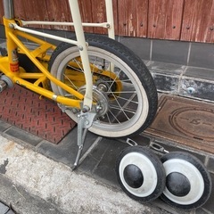 自転車　コマ付き　子供用の画像