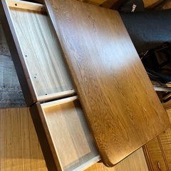 テーブル　デスク　木製の画像