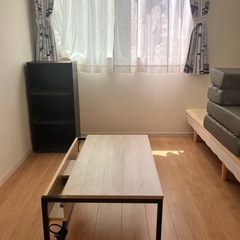 コンセント付きテーブル　の画像