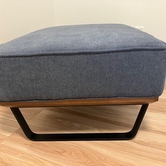 ソファー　オットマンの画像