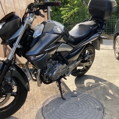 GSR250  程度良し　静かめ新品社外マフラー　バーハン化で乗りやすい！の画像