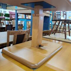【愛品倶楽部柏店】フット式昇降テーブルの画像