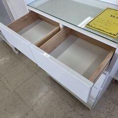 J8571 【リユースのサカイ柏店】 4段チェスト クリーニング済みの画像