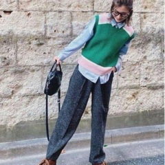 新品UNIQLO✖️MARNI Vネックニットベスト Mサイズの画像