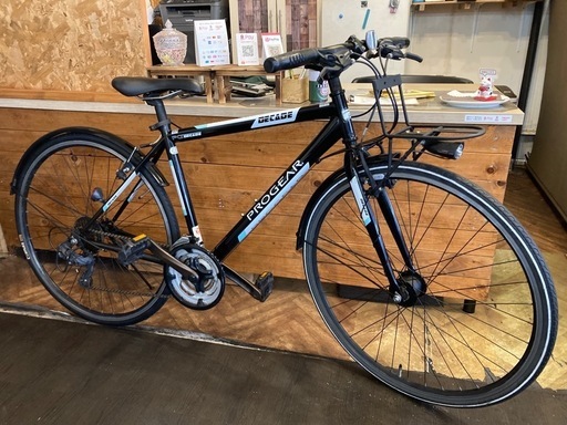 【SALE！8月末まで防犯登録無料！訳あり！PROGEAR 後輪タイヤ・後輪チューブ新品！】 LEDオートライト　3×7速　700×28cクロスバイク　ブラック