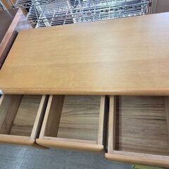 J8572 【リユースのサカイ柏店】 4段チェスト クリーニング済みの画像